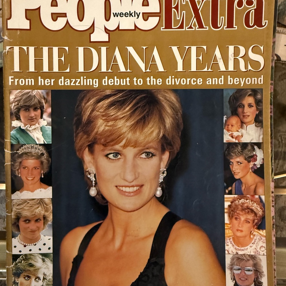 Princess Diana Memorabilia Collection - Picture 4 of 13